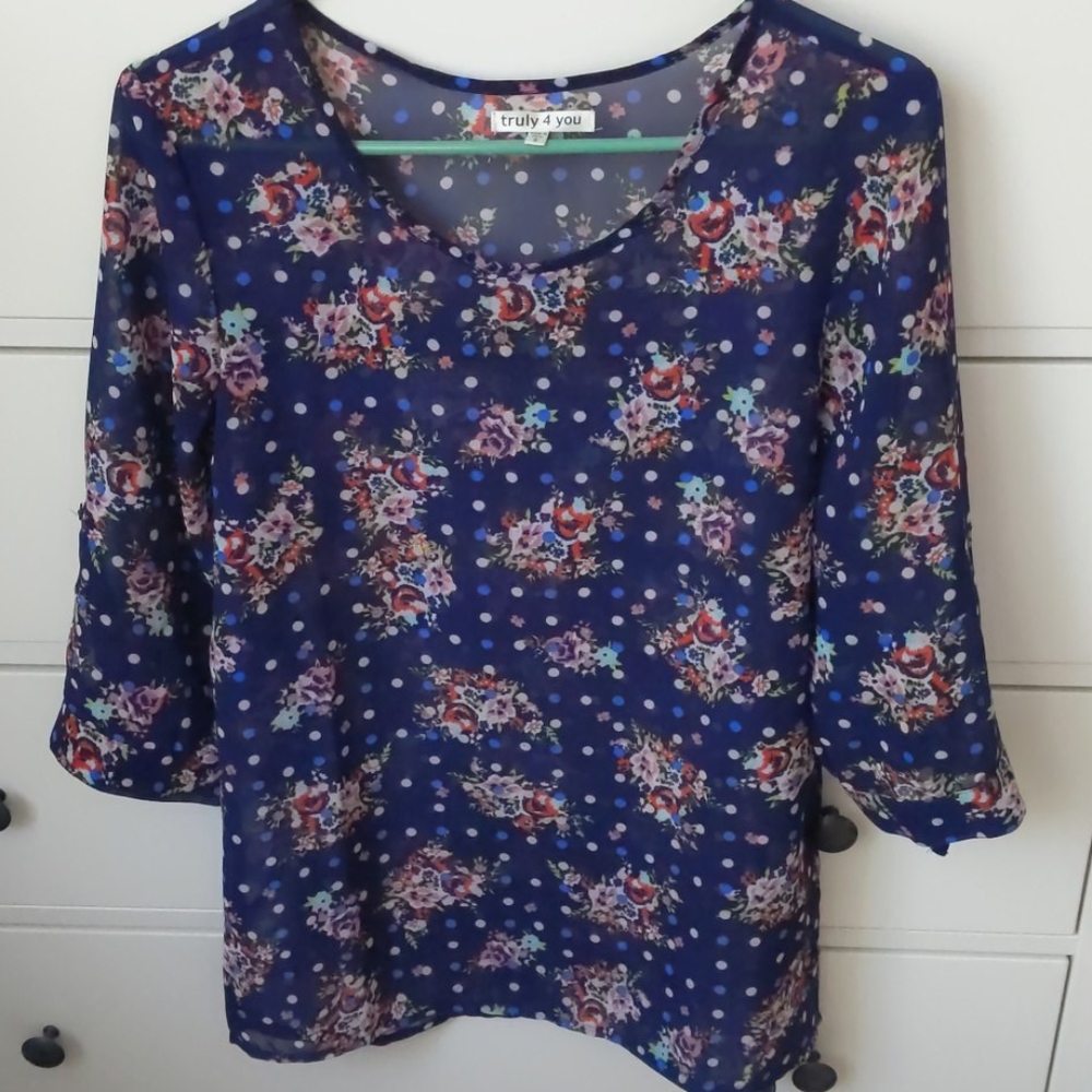2/$10🌞 EUC polka dot and floral top